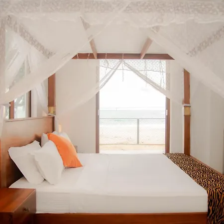Sea Crest Beach Villa Ambalangoda (Galle) Exterior photo